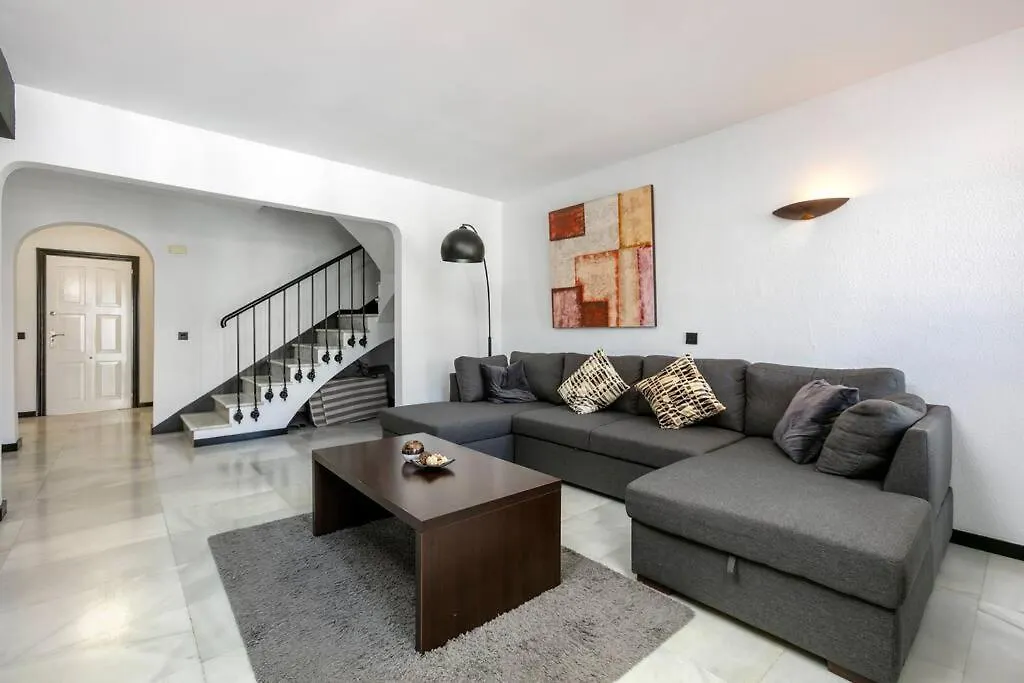 דירות מארבלה Duplex Penthouse, Walking Distance To Puerto Banus ספרד