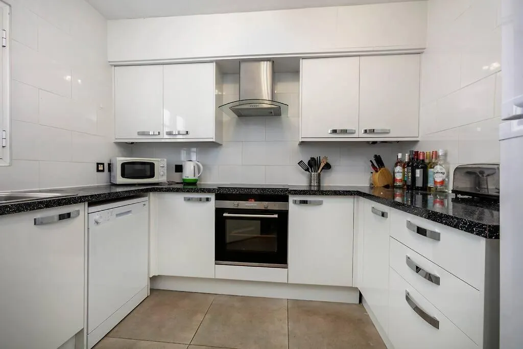 Duplex Penthouse, Walking Distance To Puerto Banus Apartment Marbella