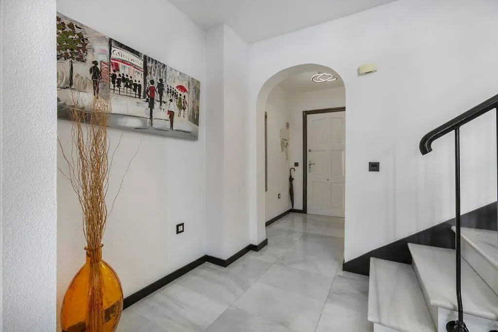 Duplex Penthouse, Walking Distance To Puerto Banus Apartment Marbella
